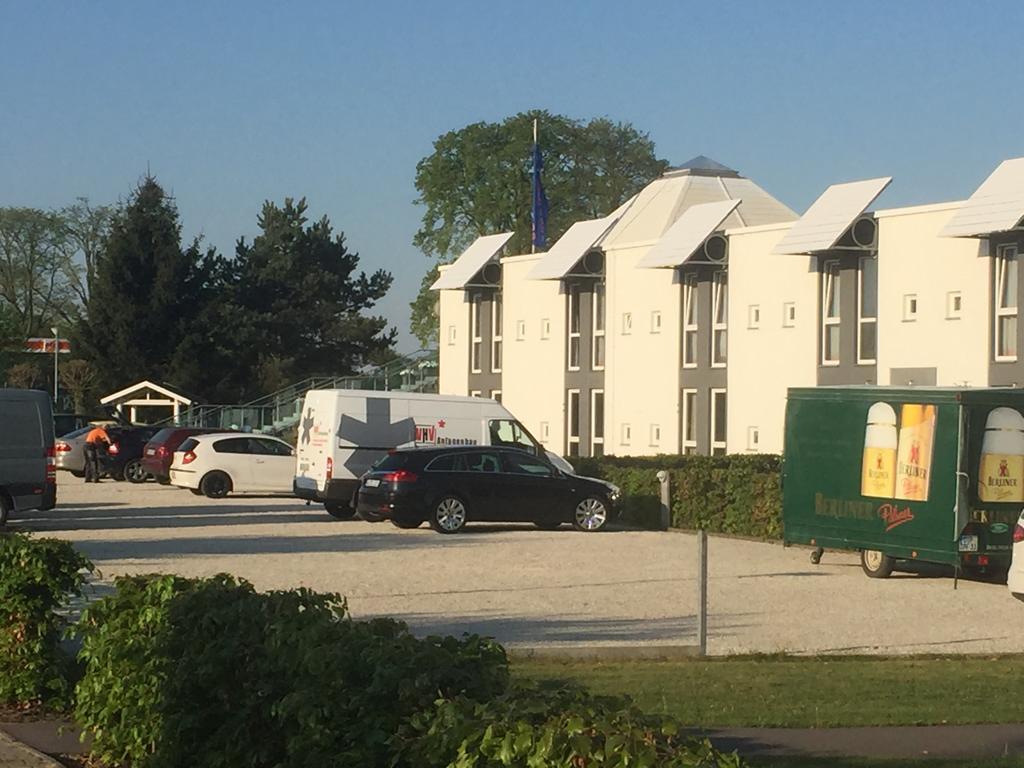 Ak 1 Hotel Ducherow Exterior photo